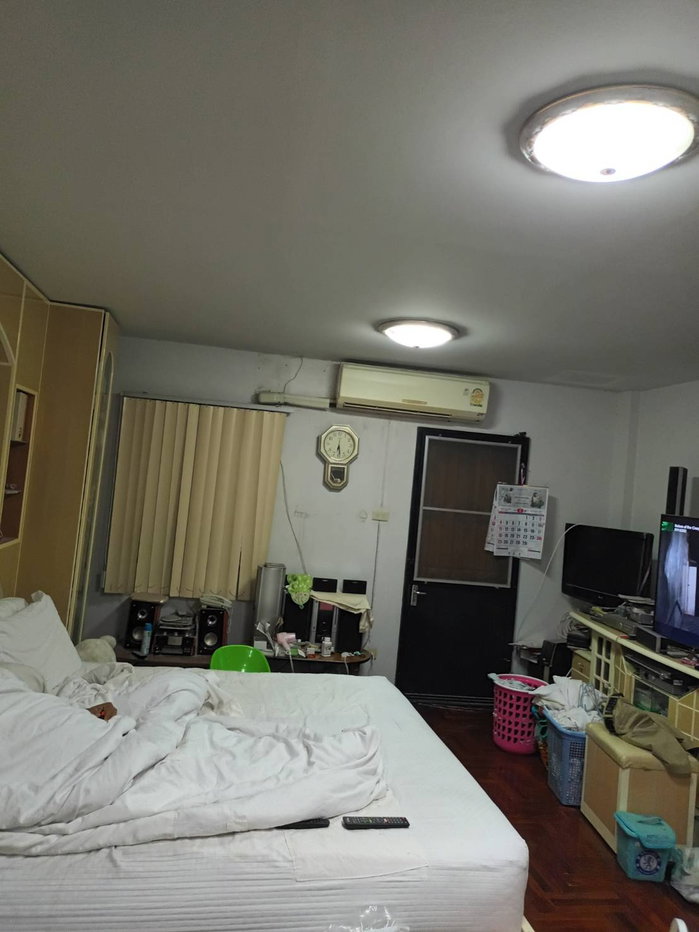 รูป ขายทาวน์เฮาส์ 3 ชั้น  ซอยจันทน์ 43 แยก 17 (ซอยวัดไผ่เงิน) สาทร เนื้อที่ 34.6 ตารางวา 4 ห้องนอน 5.ห้องน้ำ  ต่อเติมเต็มพื้นที่  ขายราคา 12 ลบ.* - รูปที่ 7/10