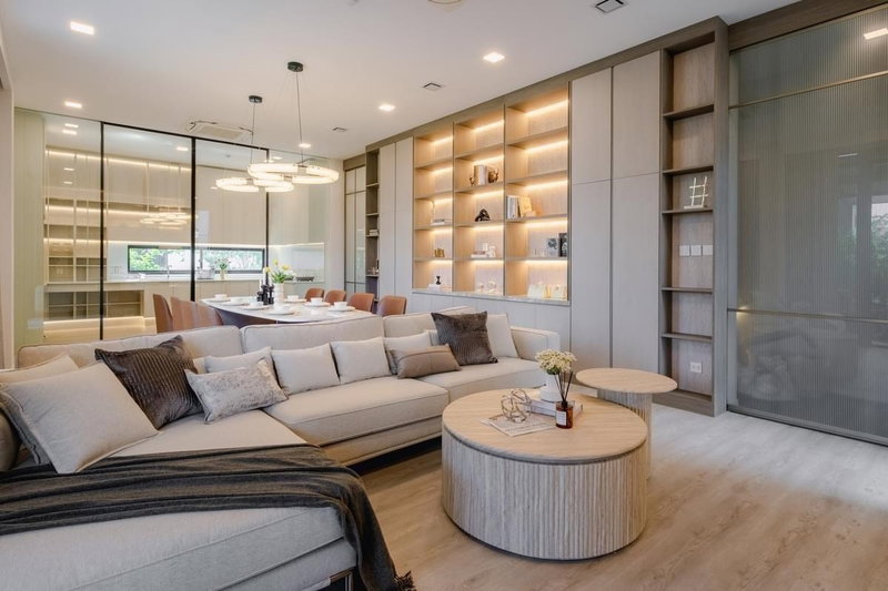 Houses for rent : LTH11207-Brand-New Villa at Vive Village FOR RENT Size 421 sqm. 4 beds 5 baths Near Wellington College. ONLY 320K/Month