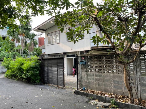 House for sale sukhumvit 71 ขายบ้านเดี่ยวพร้อมที่ดินสุขุมวิท 71 ปรีดีพนมยงค์ 14 เนื้อที่ 60 ตร.ว ที่ดินสุขุมวิท ใกล้บีทีเอสพระโขนง เอกมัย 087-907-4045