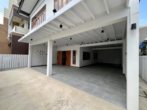 LTHC11232–Commercial Home office FOR SALE 2 area 2 baths 1 room size 50 Sqw. Near BTS Bang Chak Station ONLY 14 MB