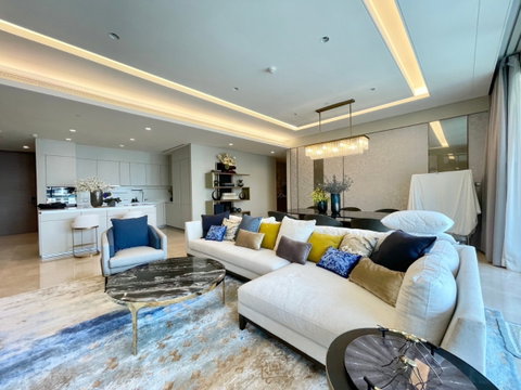 LTHC11237-Condo luxury FOR RENT at Sindhorn Kempinski Size 216 sqm. 3 beds 3 baths BTS Chit Lom Station ONLY 420K/Month
