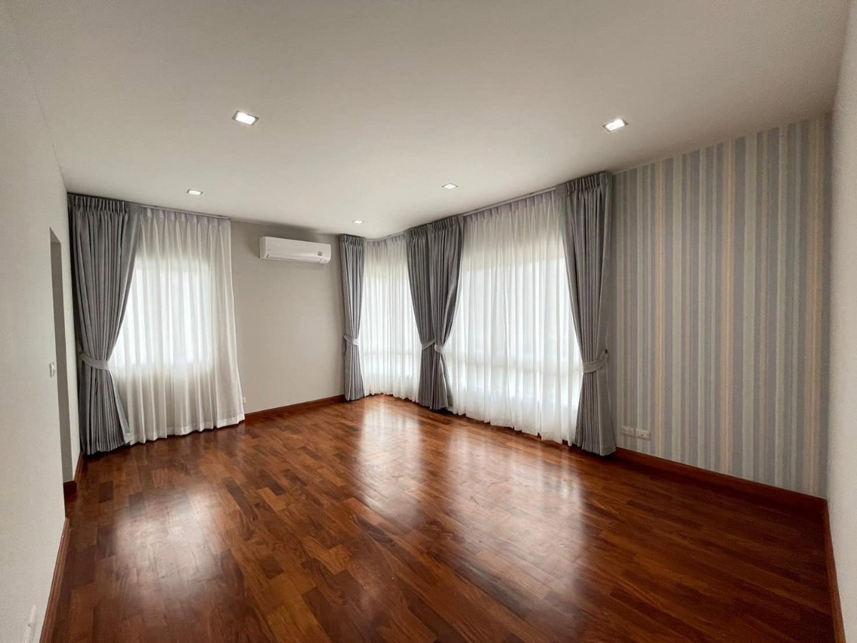 รูป ให้เช่า บ้านพร้อมเฟอร์ ในโครงการลัดดารมย์ บางนา กม.7 หลัง เมกาบางนา - RW005592 - รูปที่ 16/17