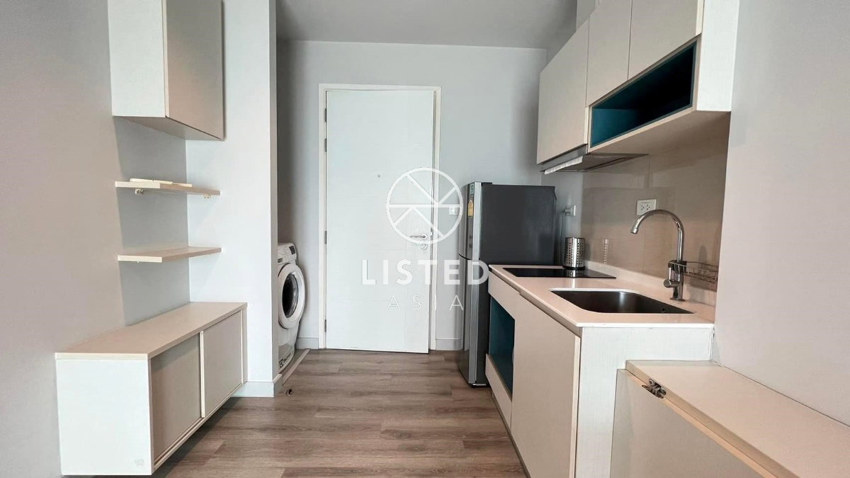 picture Centric Sea Condo 1 Bed 1 Bath for Sale - 3/8