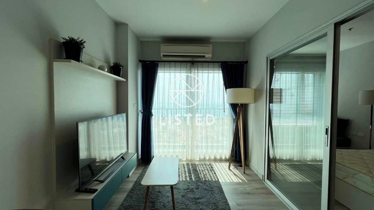 picture Centric Sea Condo 1 Bed 1 Bath for Sale - 2/8