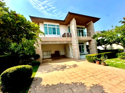 บ้านเดี่ยวให้เช่า : บ้านสวยศรีราชาพร้อมอยู่ หลังใหญ่ หมู่บ้านเดอะบูเลอวาร์ด ศรีราชา ชลบุรี 