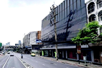 Shophouses for rent Nimibutr Stadium : 5-Storey Commercial Building for Rent – Prime Location near Victory Monument, Din Daeng (Fully renovated and ready to operate)