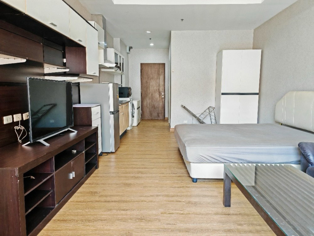 picture #S1422 For Rent The  Trendy condominium - 4/7