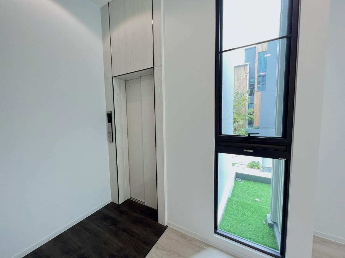 รูป ขายบ้านหรู 3 ชั้นในโครงการ Vive กรุงเทพกรีฑา 4 ห้องนอน พร้อมผู้เช่า - SW002000 - รูปที่ 30/34