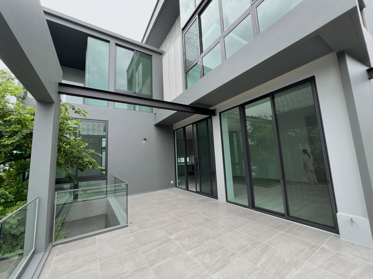 รูป ขายบ้านหรู 3 ชั้นในโครงการ Vive กรุงเทพกรีฑา 4 ห้องนอน พร้อมผู้เช่า - SW002000 - รูปที่ 7/34