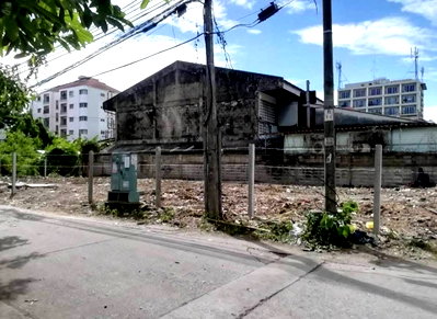 ที่ดิน วิทยาลัยเซาธ์อีสท์บางกอก : ขายที่ดินสุขุมวิท ปุณณวิถี วชิรธรรมสาธิต 18 อุดมสุข บางนา ที่ดิน 100 ตร.ว แปลงมุมหน้ากว้างติดถนน ใกล้รถไฟฟ้า BTS ซีคอนศรีนครินทร์ 087-9074045