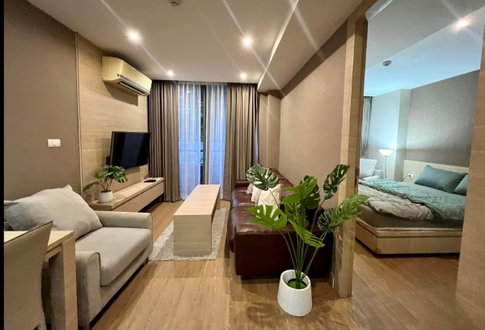 Klass Silom 1นอน 36ตร.ม. ห้องมุม! Line id: @pfagent