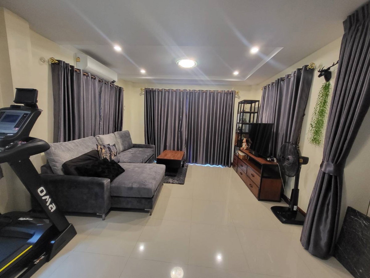 picture Urgent!! Selling a semi-detached house, Suriya Perfect Village 1 - 3/10