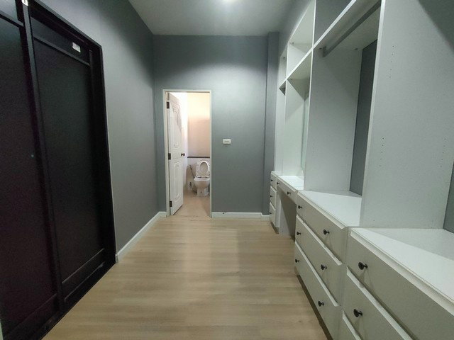 รูป ขายบ้านเดี่ยว 2 ชั้น ม.ธีรินทร์ พาร์ค จรัญ 13-กาญจนาภิเษก Built-in พร้อมอยู่ - รูปที่ 27/40