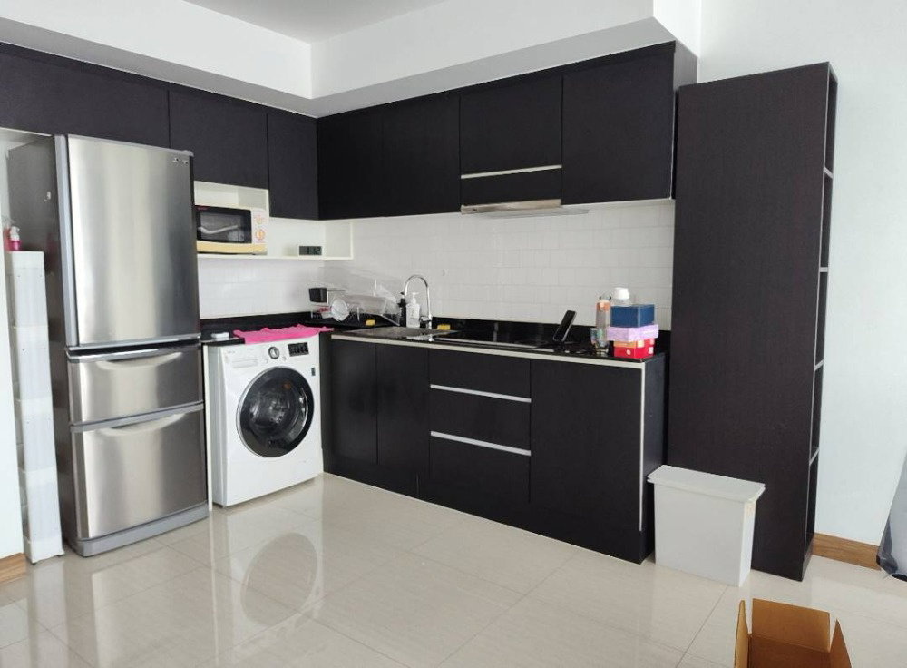 picture #S1864 For Rent Downtown 49 - 9/23