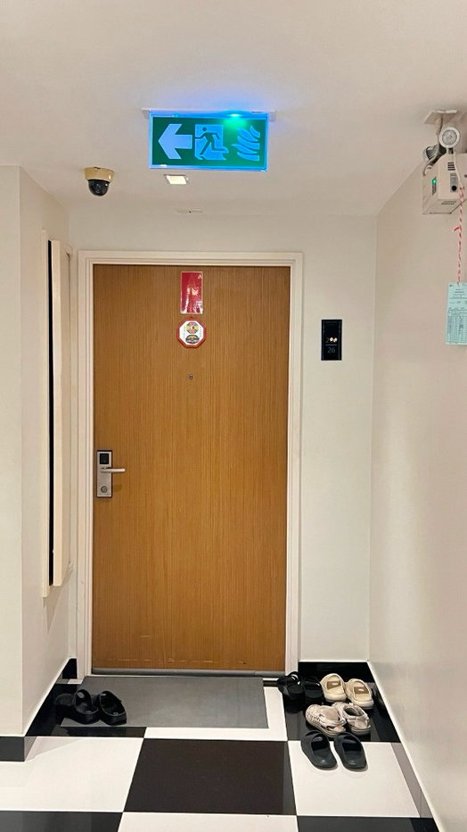 picture #S1864 For Rent Downtown 49 - 11/23