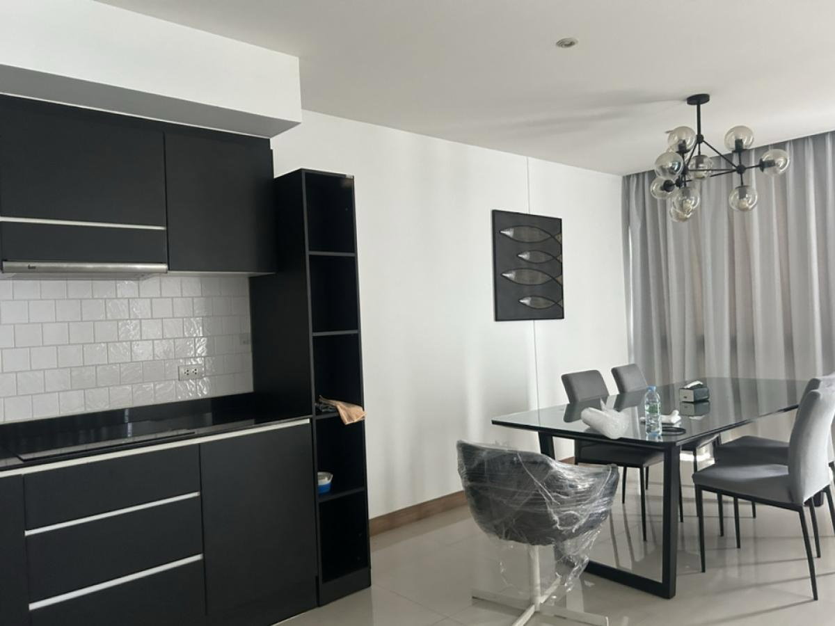 picture #S1864 For Rent Downtown 49 - 14/23