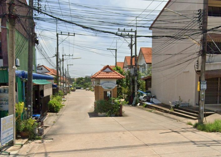 Ville Place Home