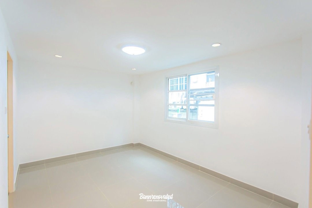 รูป ทาวน์เฮ้าส์ 3 ชั้น 4 ห้องนอน 3 ห้องน้ำ นวลจันทร์ ซ. 30 สไตล์มินิมอล ทำเลดี ใกล้ทางด่วน ใกล้ตลาดปัฐวิกรณ์ ราคาเพียง 3.99 ล้านบาท 🔥#ฟรีโอน 🔥 - รูปที่ 8/25
