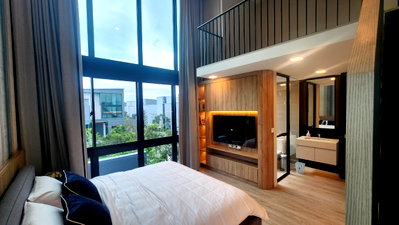 บ้านเดี่ยวให้เช่า : Vive Krungthepkritha | ให้เช่าบ้านเดี่ยว 4 ห้องนอน แต่งสวย แบบ Modern Luxury ดูอบอุ่น น่าอยู่ ใกล้รร.นานาชาติเวลลิงตั้น