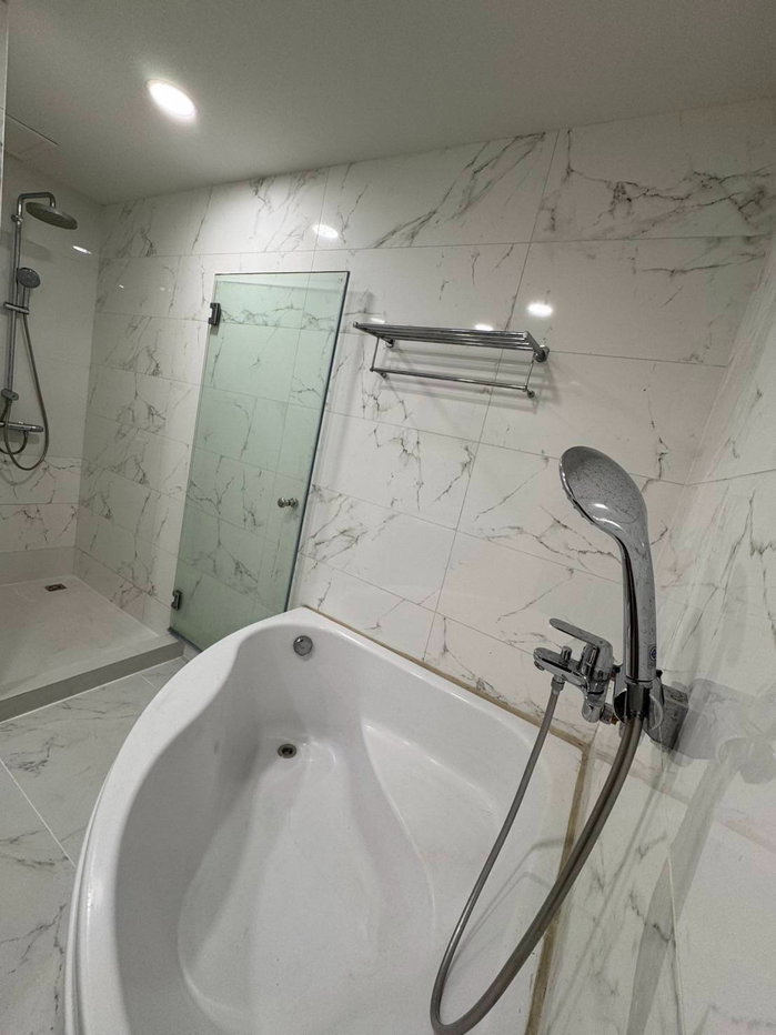 รูป 💥CP-6290💥ว่าง ให้ เช่า  บ้าน ถนน สารสิน👉แอดไลน์ @luxeliving  - รูปที่ 11/16