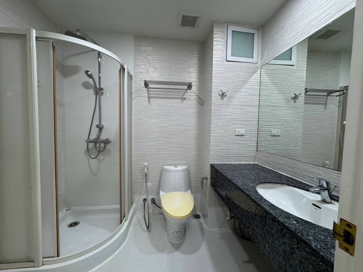รูป 💥CP-6290💥ว่าง ให้ เช่า  บ้าน ถนน สารสิน👉แอดไลน์ @luxeliving  - รูปที่ 15/16