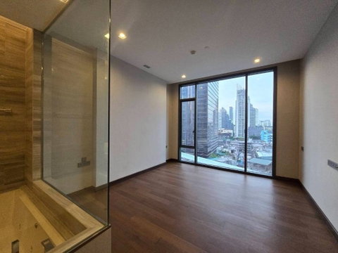 LTH11510 - Q1 Sukhumvit FOR SALE Size 94 sqm. 2 beds 2 baths Near BTS Nana Station ONLY 30 MB