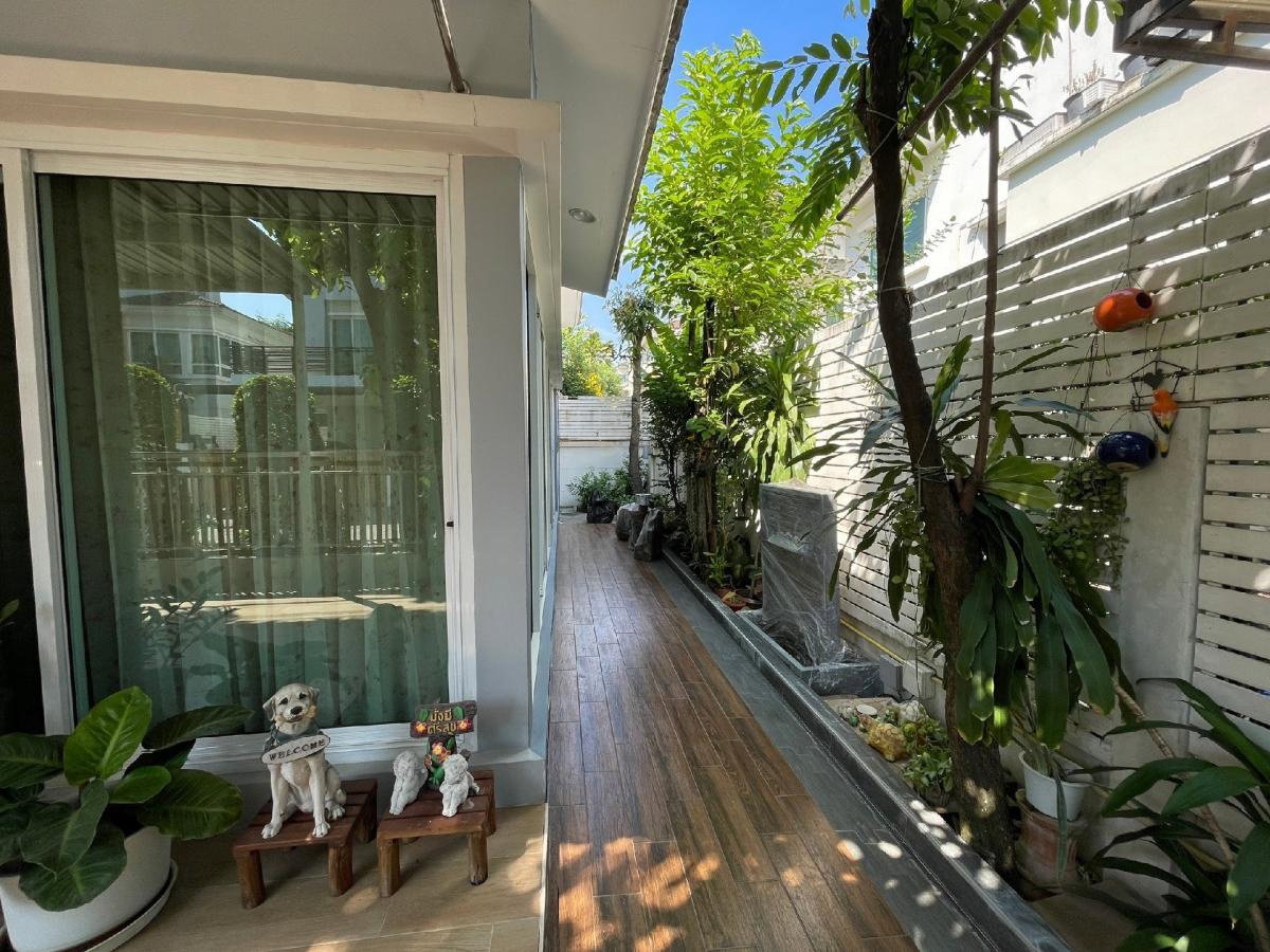 รูป ขายบ้านบางกอก บูเลอวาร์ด รามอินทรา กม.2 สังคมส่วนตัว ทำเลดี สภาพสวย พร้อมเฟอร์นิเจอร์ พร้อมอยู่ ราคาเพียง 13.5 ล้านบาท - รูปที่ 3/36