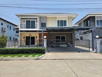 LTHC11526 – Centro Suksawat-Rama 3 FOR SALE Size 66 sq.w. 264 sqm. 5 beds 3 baths Near CJ supermarket ONLY 10 MB