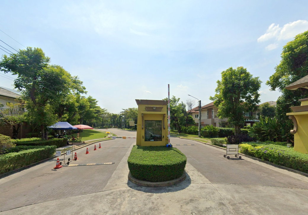 รูป Burasiri Ngamwongwan Prachachuen - รูปที่ 2/2