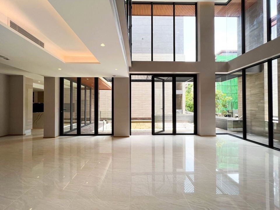 picture LTHC11520 – House FOR SALE at Anina Villa Sathorn-Yenakart Size 60 sq.w. 530 sqm. 4 beds 6 baths Near BTS Khlong Toei ONLY 68 MB - 8/9