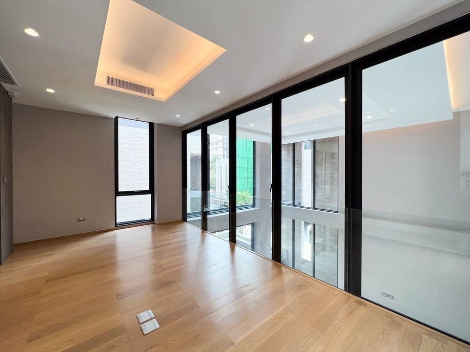 picture LTHC11520 – House FOR SALE at Anina Villa Sathorn-Yenakart Size 60 sq.w. 530 sqm. 4 beds 6 baths Near BTS Khlong Toei ONLY 68 MB - 7/9