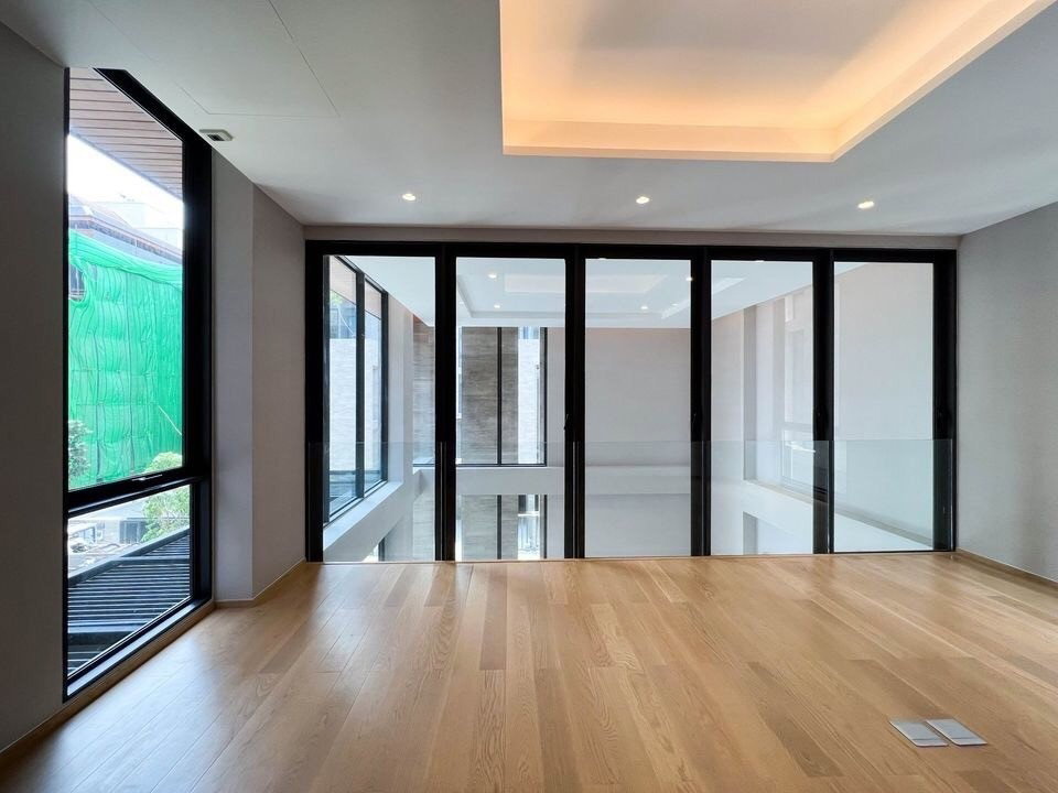 picture LTHC11520 – House FOR SALE at Anina Villa Sathorn-Yenakart Size 60 sq.w. 530 sqm. 4 beds 6 baths Near BTS Khlong Toei ONLY 68 MB - 2/9