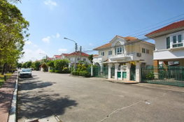 รูป Baan Maneerin Park  - รูปที่ 4/4