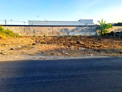 ที่ดิน รร.สายอักษร : ขายที่ดินถมแล้ว 180 ตรว. (ถ.รามอินทรา 91/2 ปากซอยรถไฟฟ้า, ใกล้ห้างแฟชั่น ) ใกล้มอเตอร์เวย์ รถไฟฟ้า ขายตรว.ละ 70,000 บาท โทร 093-9594717