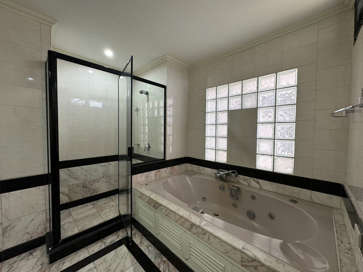 picture Code: KJ4133  for rent Riverine Place // Line ID: @kjcondo (with @) // - 18/21