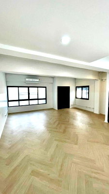 โฮมออฟฟิศให้เช่า : LTH11531–Home Office FOR RENT Size 87.5 sq.w 350 sqm. 2 Rooms 5 Baths Near BTS Punnawithi Station ONLY 100K/Month