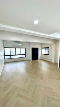 LTH11531–Home Office FOR RENT Size 87.5 sq.w 350 sqm. 2 Rooms 5 Baths Near BTS Punnawithi Station ONLY 100K/Month