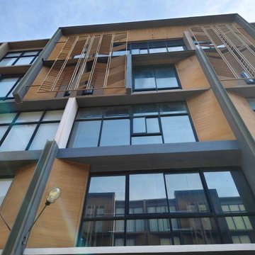 LTH11529–Home Office FOR SALE at The Pride Sukhumvit 77 Size 27 sq.w 380 sqm. 6 rooms 3 Baths Near BTS On Nut Station ONLY 19.9 MB
