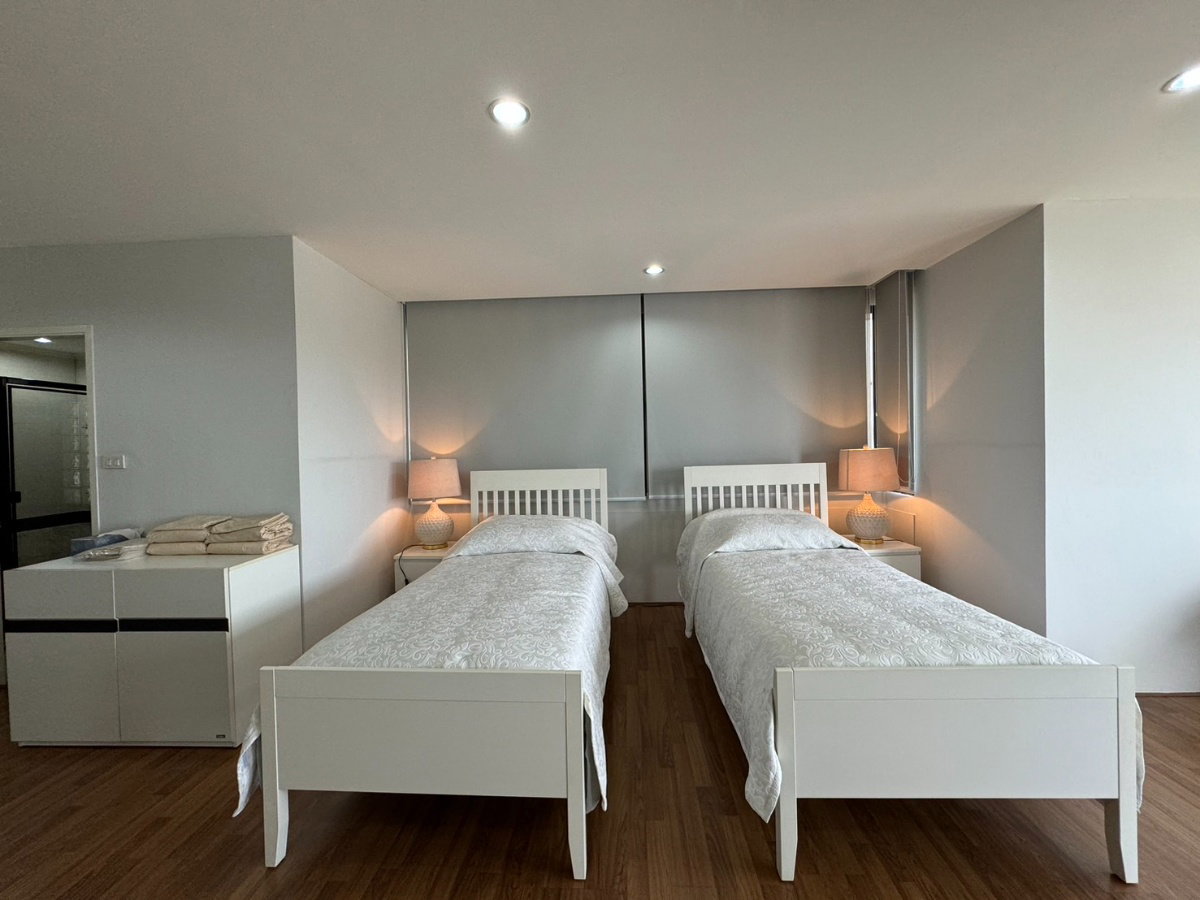 picture Code: KJ4133  for rent Riverine Place // Line ID: @kjcondo (with @) // - 4/21