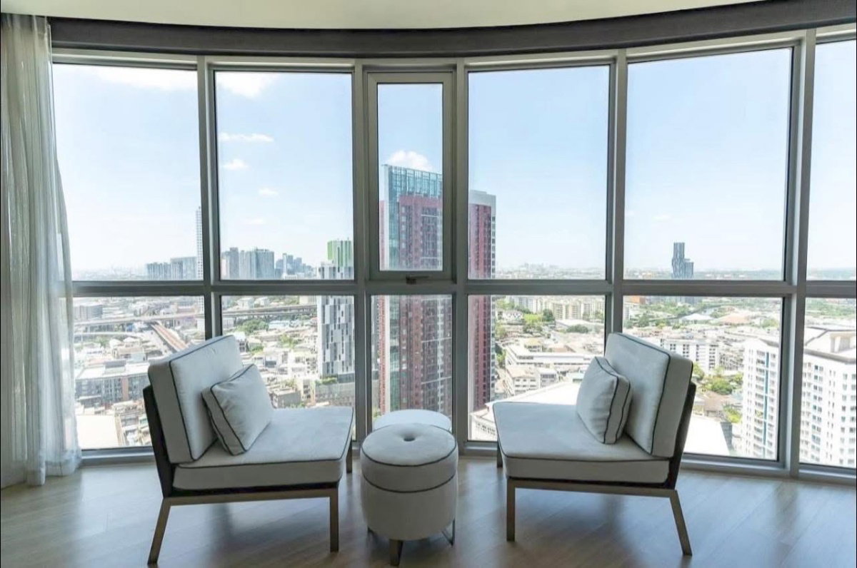 picture #R2061  For rent      Sky Walk Residences - 16/16