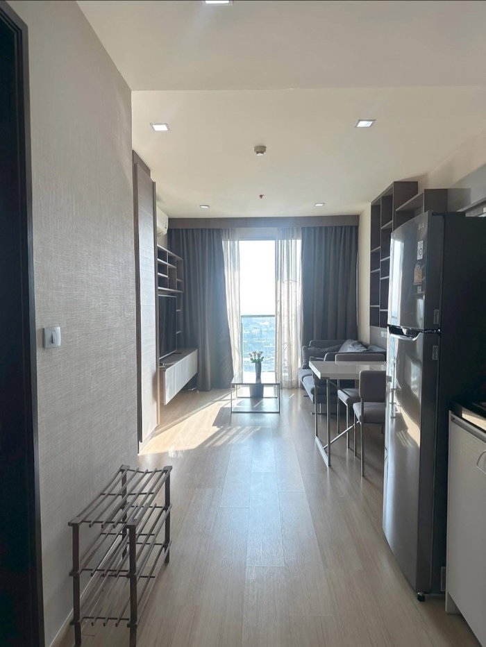 picture #R2061  For rent      Sky Walk Residences - 5/16