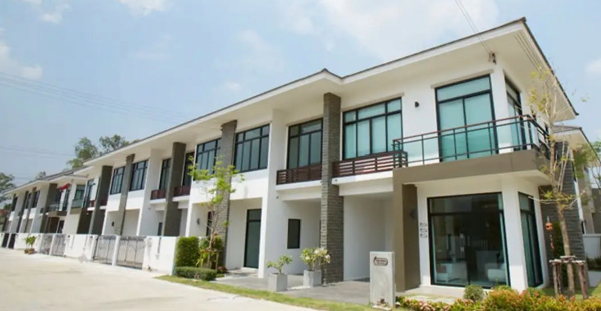 รูปภาพModen Luxury Townhouse
