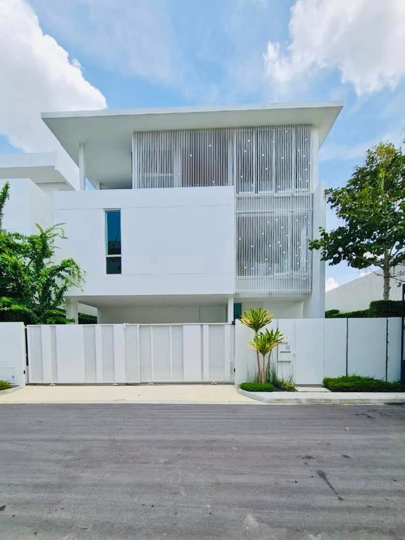Houses for rent : Vive ViveEkkamai RamintraSingle house Beautiful shape, ready to move in, chic, meets the needs of the new generation.