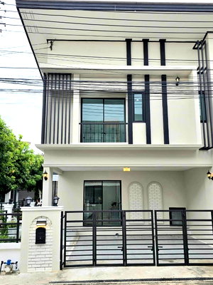 บ้านเดี่ยว ลำลูกกา ปทุมธานี : ทาวเฮ้าส์ บ้านฟ้าปิยรมย์เทอร์เร่ แปลงมุม 