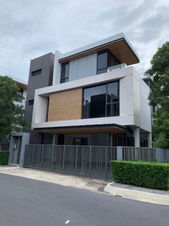 LTHC11555 – HOUSE FOR SALE Size 61.8 sq.w. 247.2 sqm. 5 beds 6 baths Near KingBridge Tower ONLY 57 MB