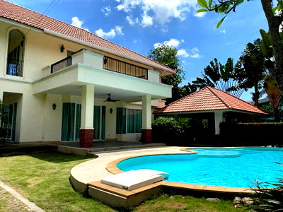 เช่าบ้านเดี่ยว พรีเมี่ยม เอาท์เล็ท เชียงใหม่ : ให้เช่าบ้าน Pool Villa สุดหรู ในหมู่บ้านล้านนาธารา จ.เชียงใหม่ สัญญา 1 ปี