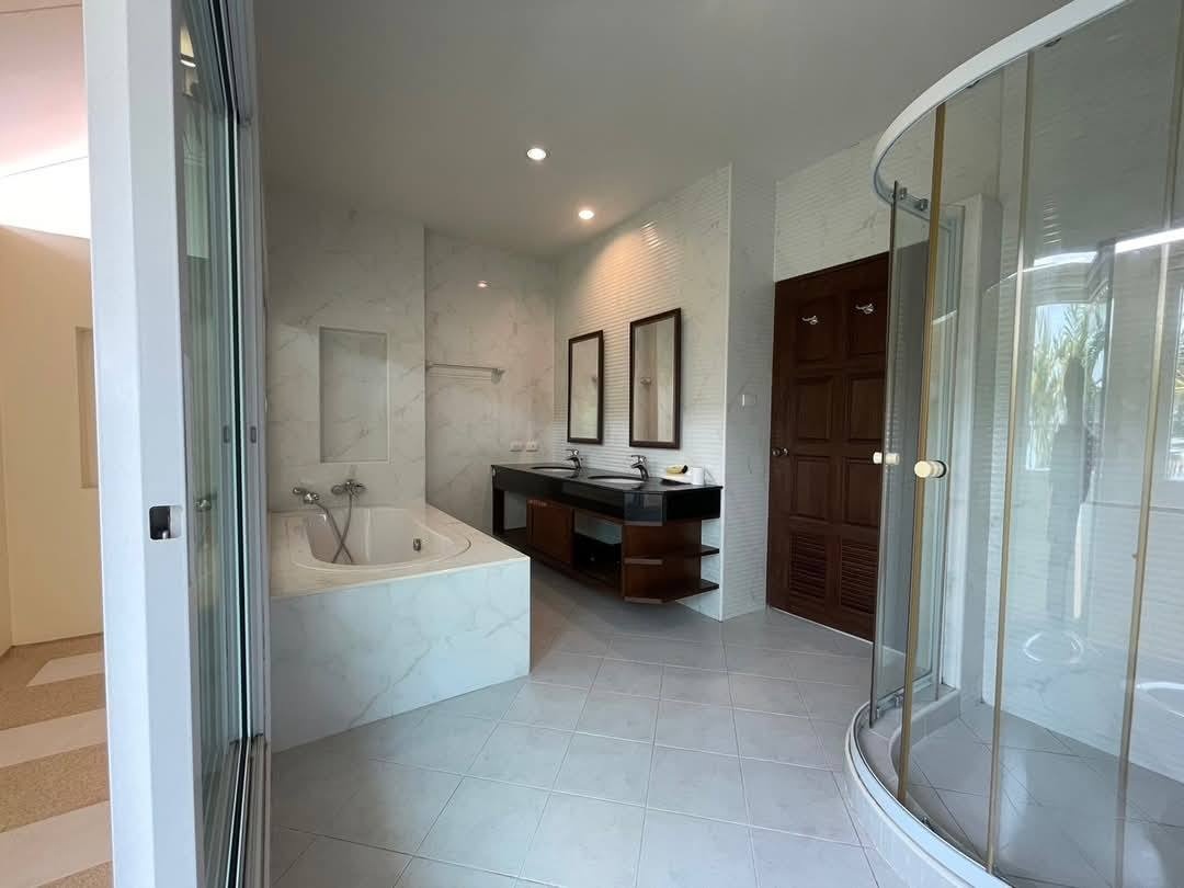 รูป ให้เช่าบ้าน Pool Villa สุดหรู ในหมู่บ้านล้านนาธารา จ.เชียงใหม่ สัญญา 1 ปี - รูปที่ 7/12