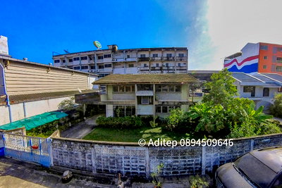 ที่ดิน แอร์พอร์ต ลิงค์ หัวหมาก : ขายบ้านพร้อมที่ดิน 151 ตรว. ในซอยพระราม 9 ซอย 43 ทำเลดีเยี่ยม เข้าซอยเพียง 100 ม. จากถนนพระราม 9 และใกล้ The Nine Center พระราม 9 เพียง 400 ม.