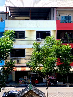 Apartment building for sale Sadao Songkhla : sale, 2-unit, 4-storey apartment, Dan Nok, Sadao District, area 45 sq m, price 5 million baht.