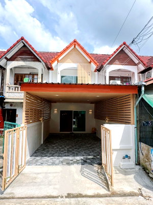 ทาวน์โฮม วิทยาลัยเทคนิคราชสิทธาราม : 🔅ทาวน์เฮ้าส์รีโนเวทใหม่🏠2ชั้น 2นอน หมู่บ้านวโรชา2 เอกชัย127